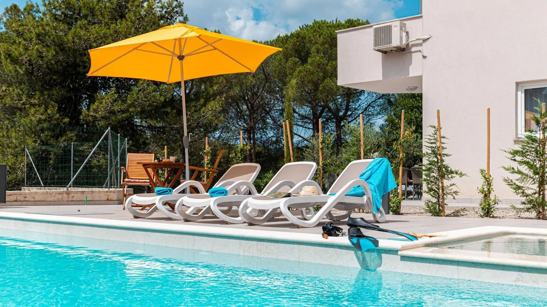 Ferienhaus Quadro In Rabac Mit Beheizbarem Pool 펜션